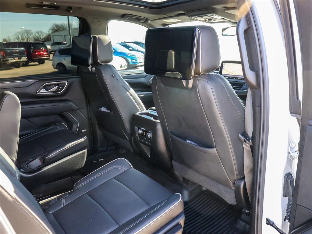 Used 2021 GMC Yukon XL SLT w/ SLT Premium Package image 25