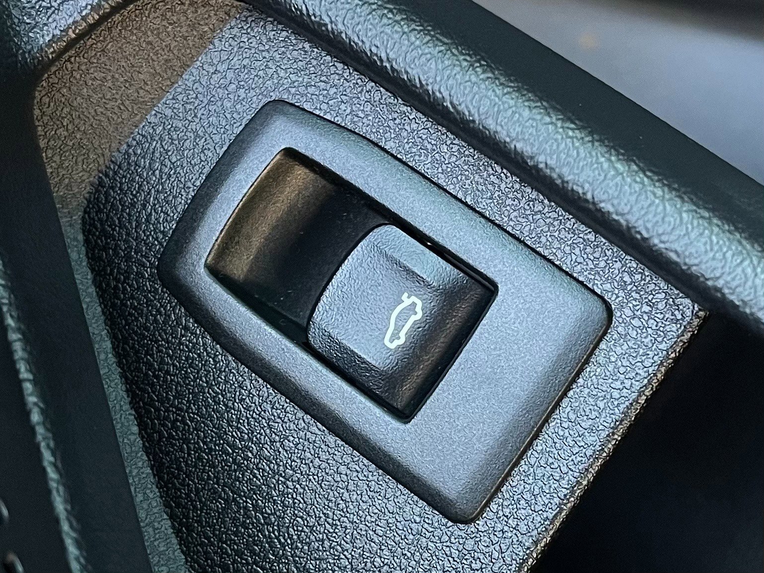 Used 2024 BMW 330i xDrive Sedan w/ Premium Package image 51