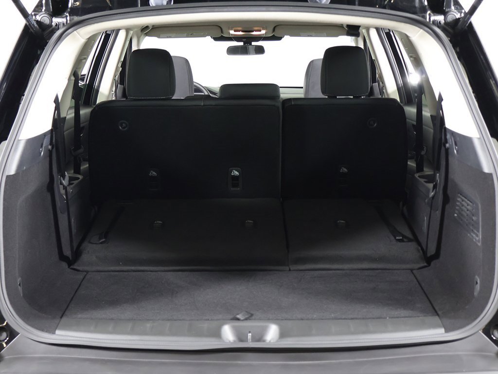 Used 2024 Nissan Pathfinder S image 16