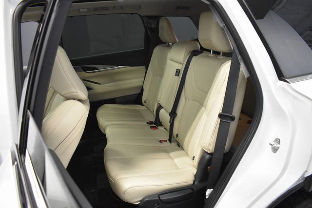 Used 2025 INFINITI QX60 Luxe w/ Vision Package image 32