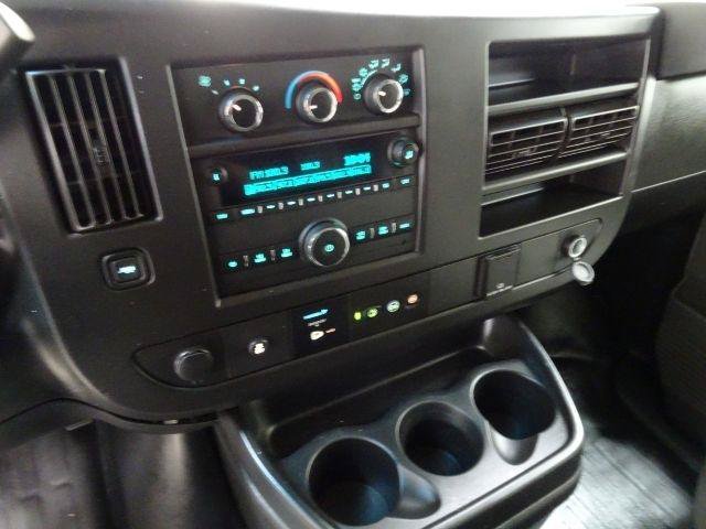 Used 2019 Chevrolet Express 3500 w/ Driver Convenience Package RWD image 32