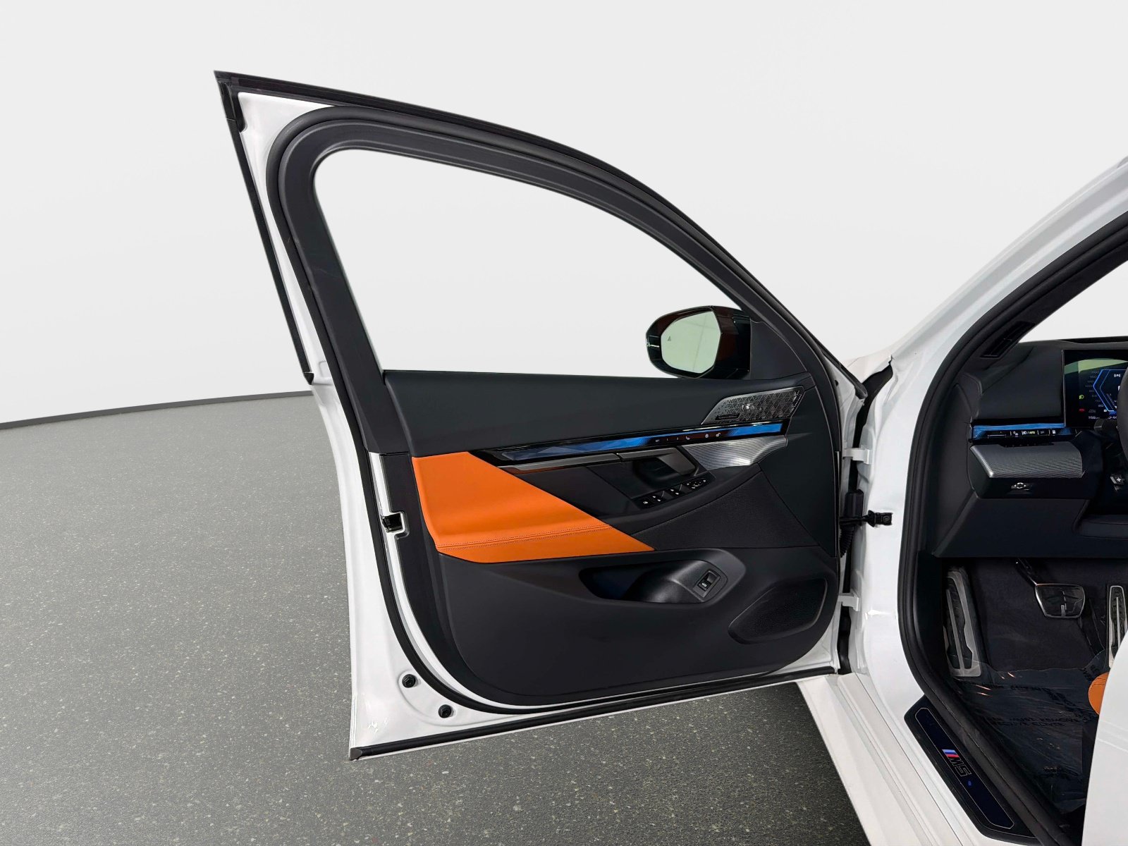 Used 2025 BMW M5 Touring AWD/4WD image 37