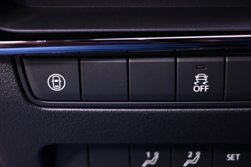 Used 2020 MAZDA MAZDA3 Hatchback w/ Premium Package image 24