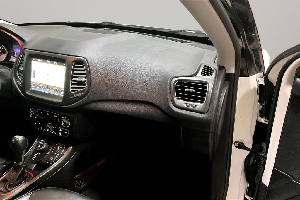 Used 2018 Jeep Compass Trailhawk w/ Navigation Group image 26