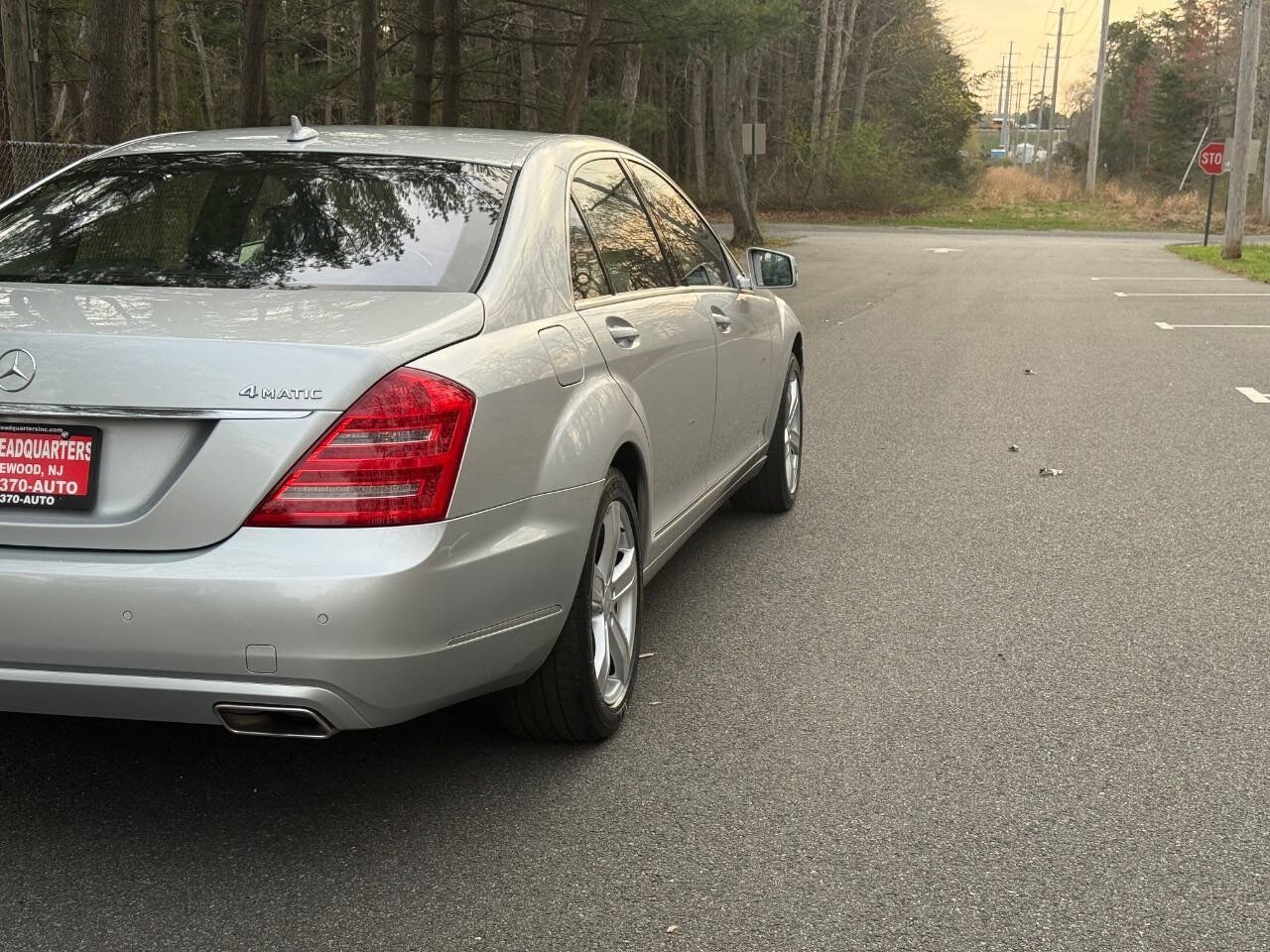Used 2010 Mercedes-Benz S 550 4MATIC image 6