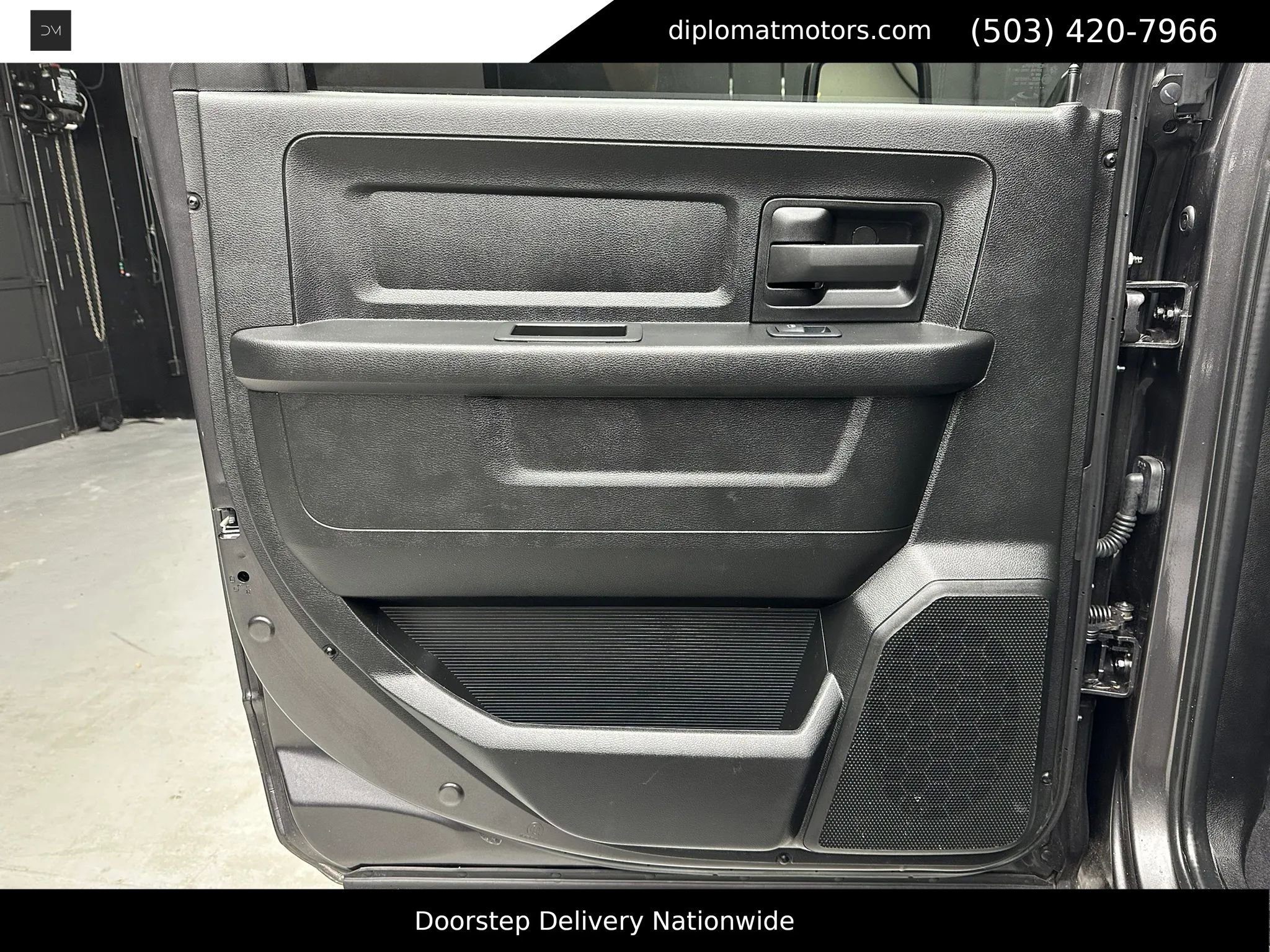 Used 2024 RAM 3500 Tradesman w/ Chrome Appearance Group image 29