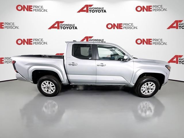 Certified 2024 Toyota Tacoma SR5 AWD/4WD image 8