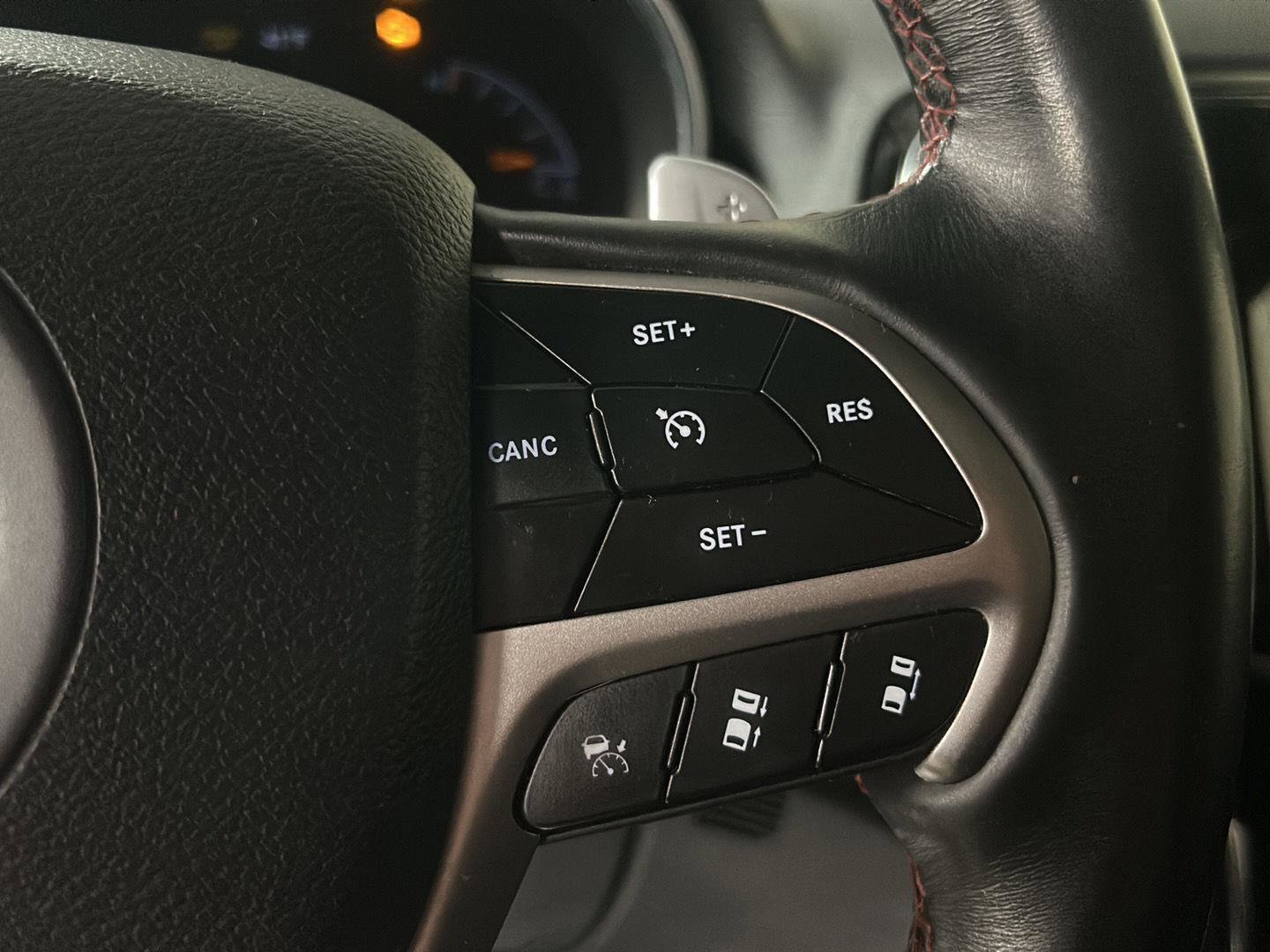 Used 2019 Jeep Grand Cherokee Trailhawk w/ Trailhawk Luxury Group image 18