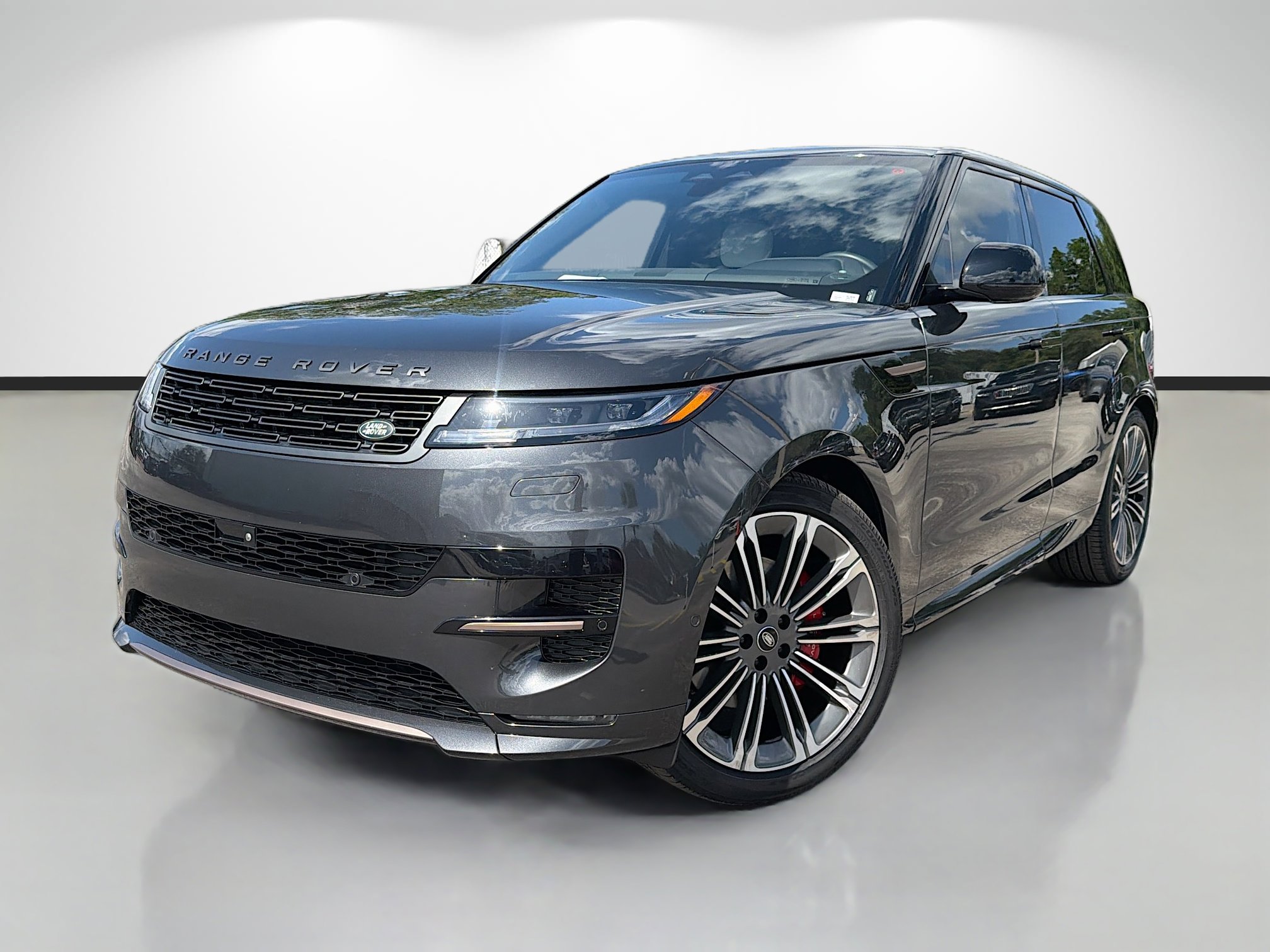 Certified 2025 Land Rover Range Rover Sport Dynamic SE AWD/4WD image 1