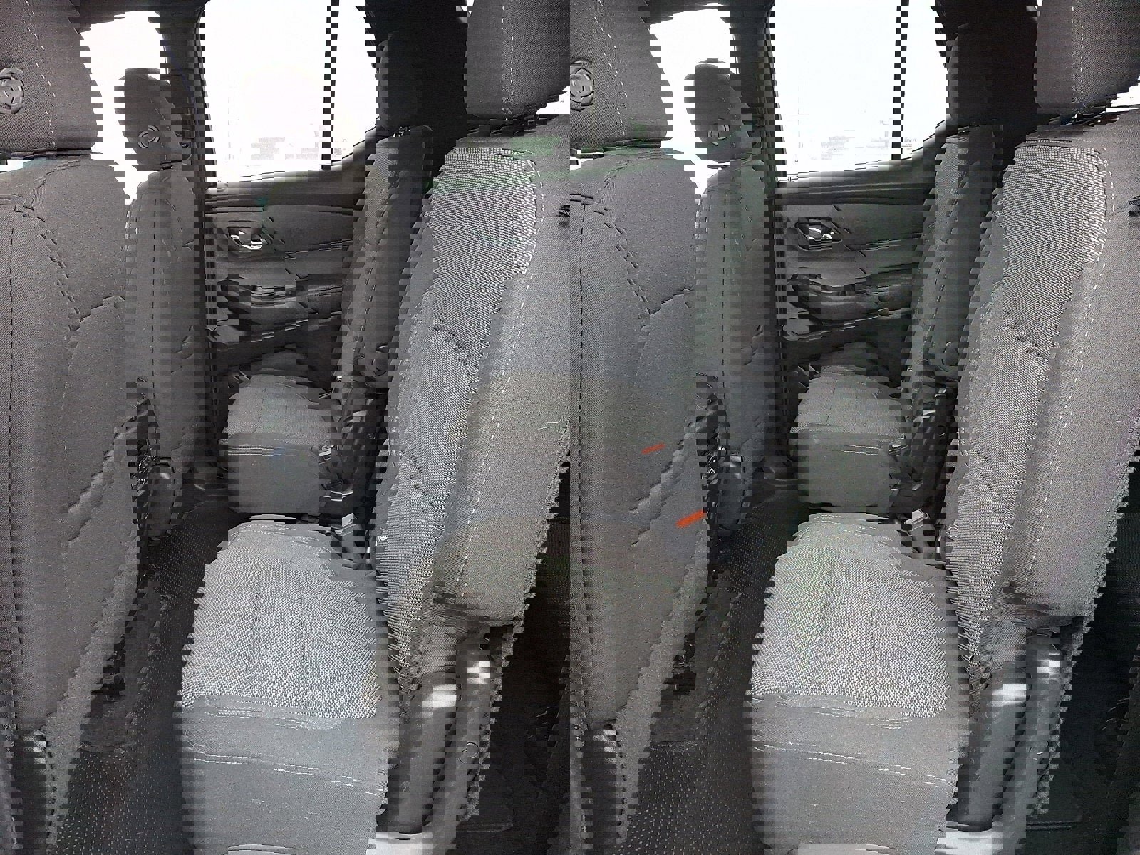 Used 2023 Chevrolet Traverse LT w/ Rear Camera Mirror Package image 10