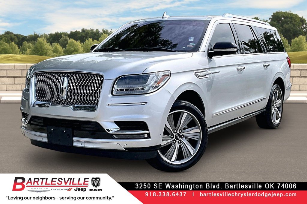 Used 2018 Lincoln Navigator L Reserve w/ Technology Package AWD/4WD image 1