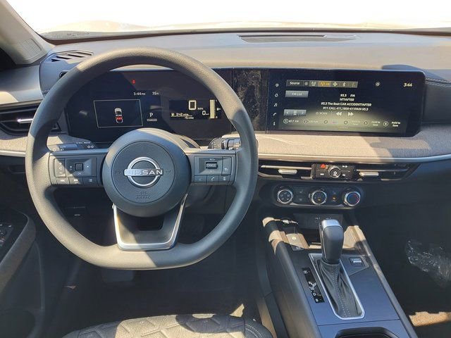 New 2025 Nissan Kicks SV w/ SV Premium Package image 25