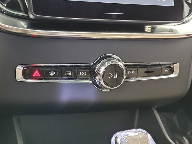 New 2026 Volvo XC90 B6 Ultra w/ Protection Package AWD/4WD image 16