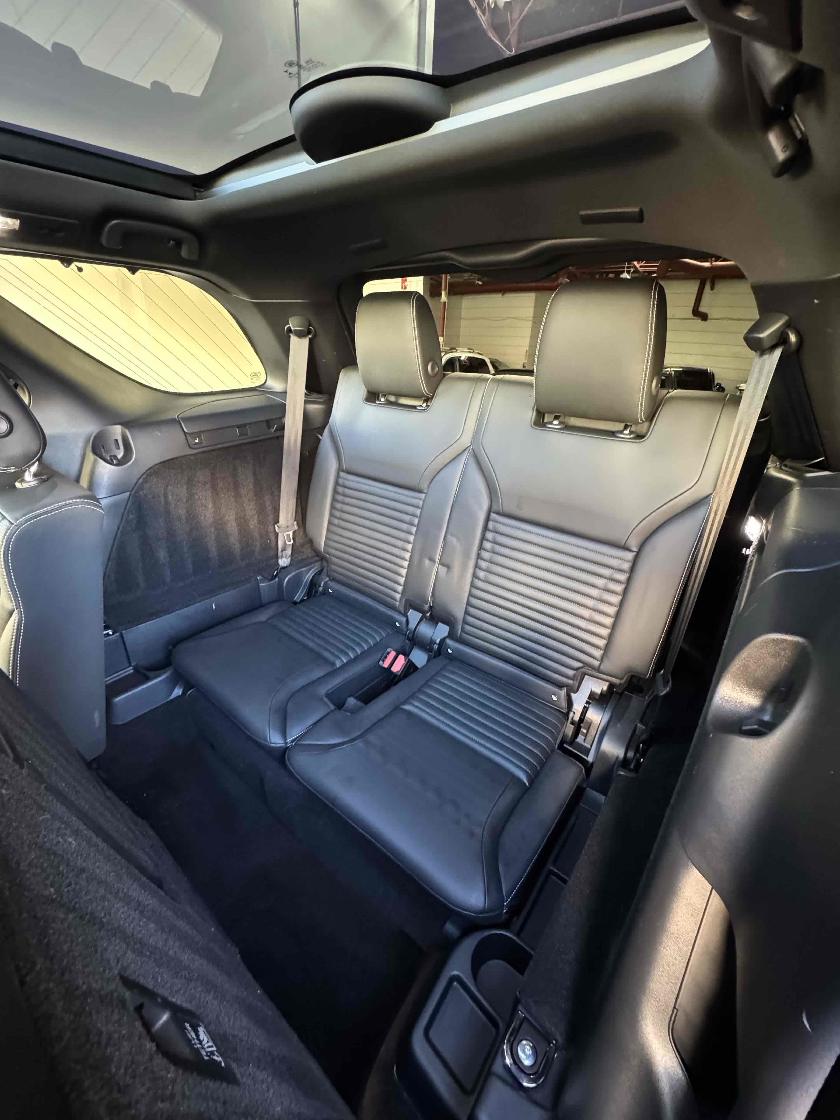 Used 2021 Land Rover Discovery S R-Dynamic image 87