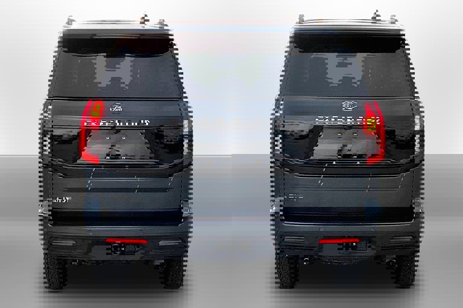 Used 2025 Ford Expedition Active image 4