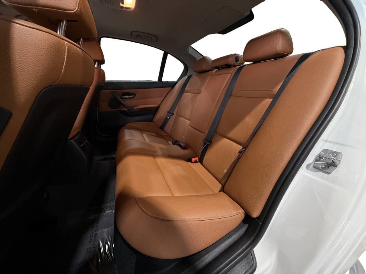 Used 2011 BMW 335i Sedan image 16