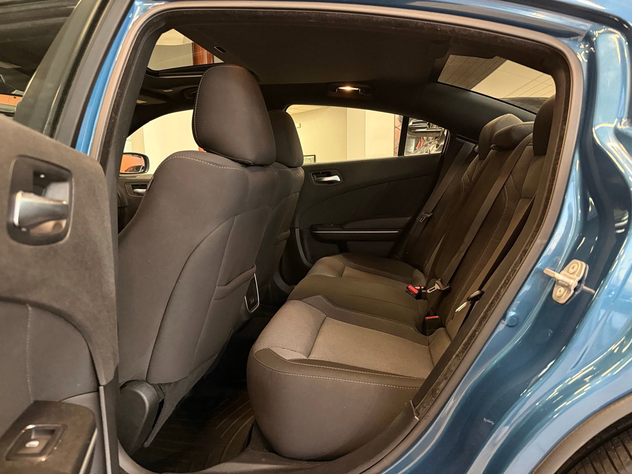 Used 2022 Dodge Charger SXT w/ Navigation & Travel Group image 29