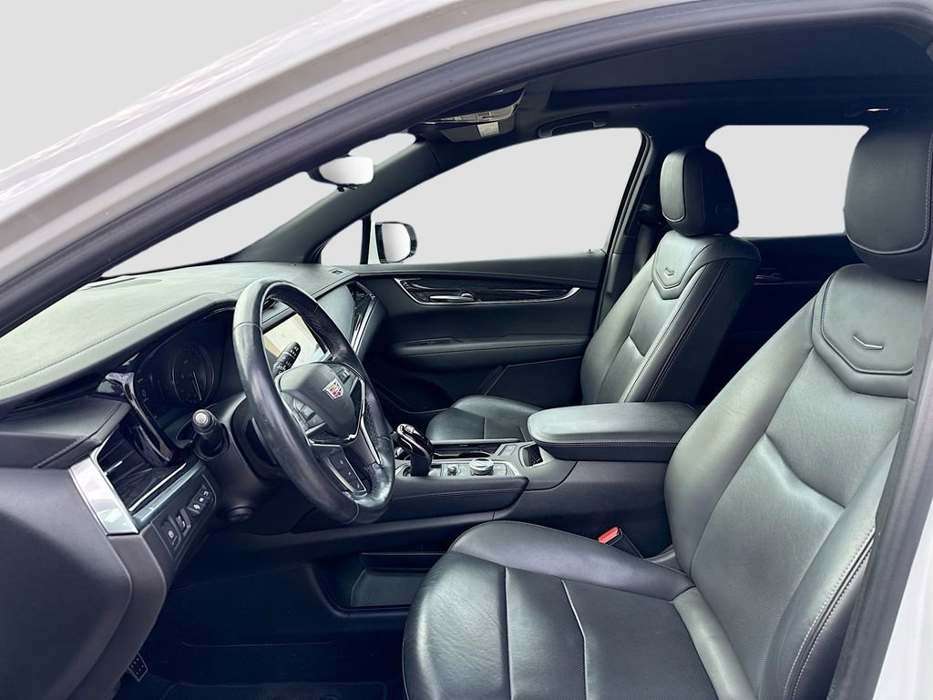 Used 2022 Cadillac XT5 Premium Luxury w/ Technology Package image 11