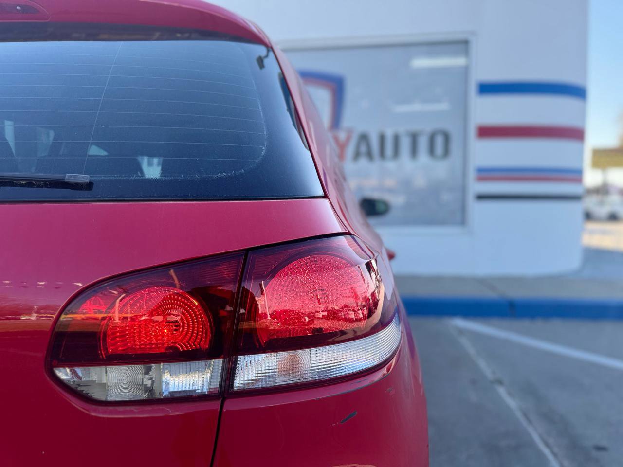 Used 2013 Volkswagen Golf 2.5L Conv & Sunroof 4 Door PZE image 28