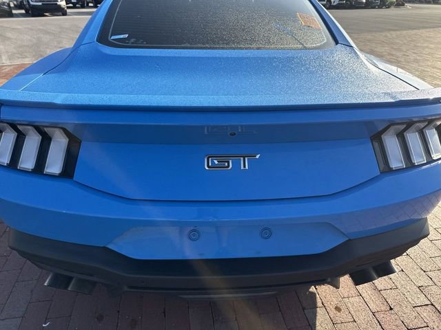 Used 2025 Ford Mustang GT RWD image 9