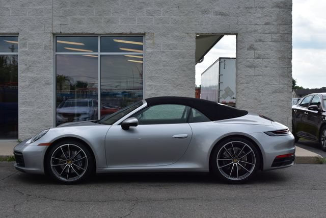 Used 2020 Porsche 911 Carrera w/ Premium Package RWD image 2