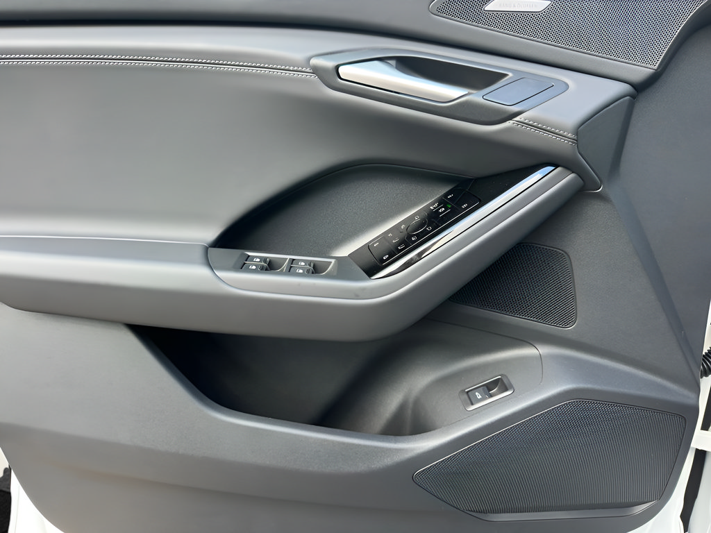 New 2027 Audi Q6 e-tron Premium Plus AWD/4WD image 9