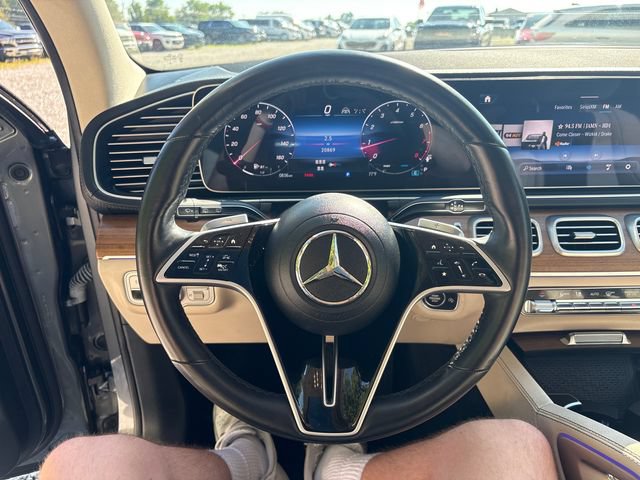 Used 2024 Mercedes-Benz GLS 450 4MATIC image 26