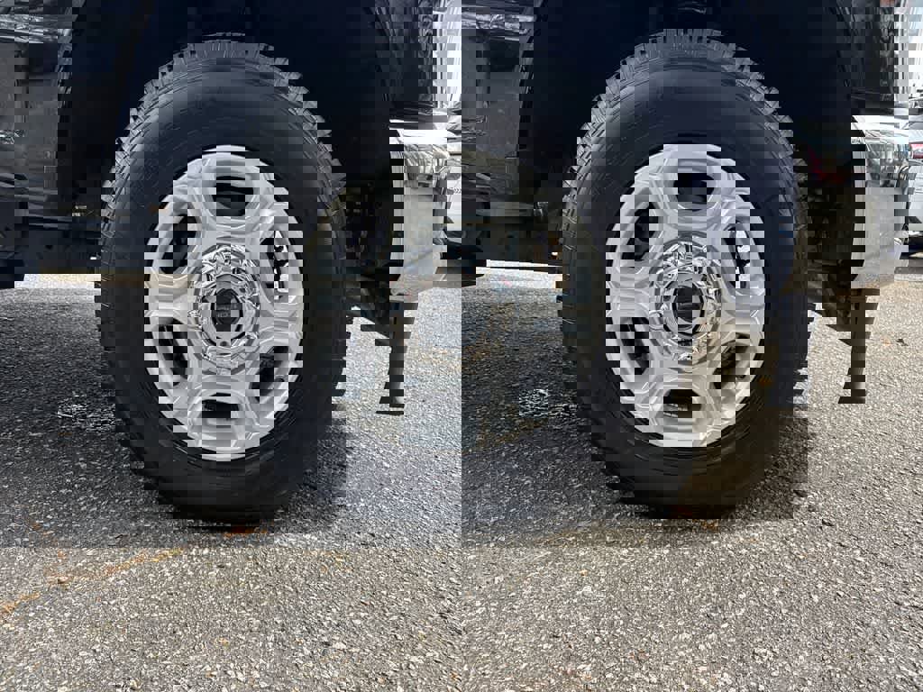 Certified 2025 Ford F250 XLT image 25