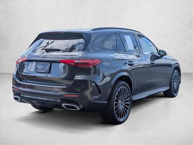 Used 2025 Mercedes-Benz GLC 350e 4MATIC image 5
