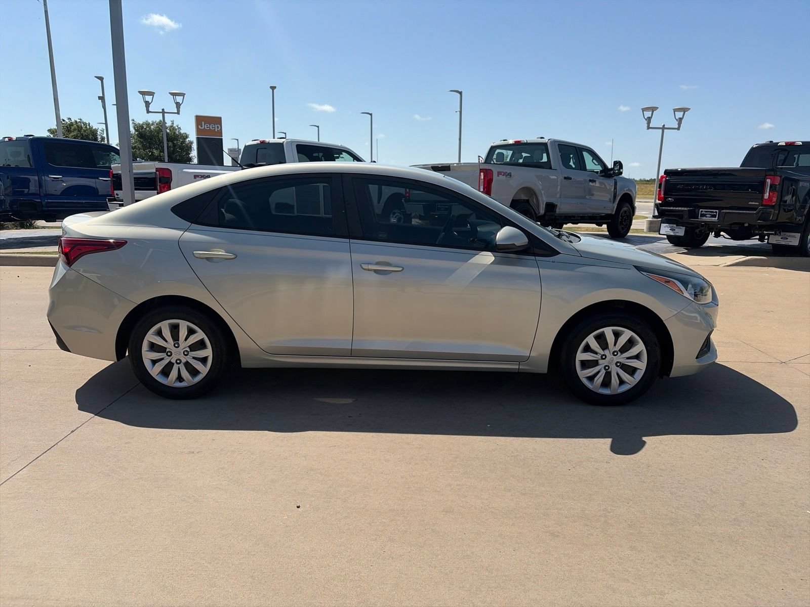 Used 2018 Hyundai Accent SE FWD image 6