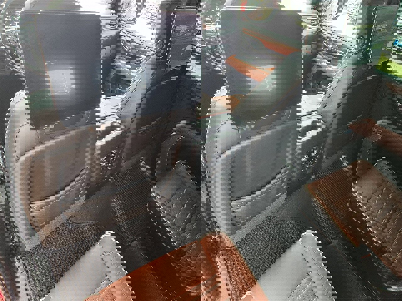 Used 2024 GMC Yukon Denali Ultimate image 30