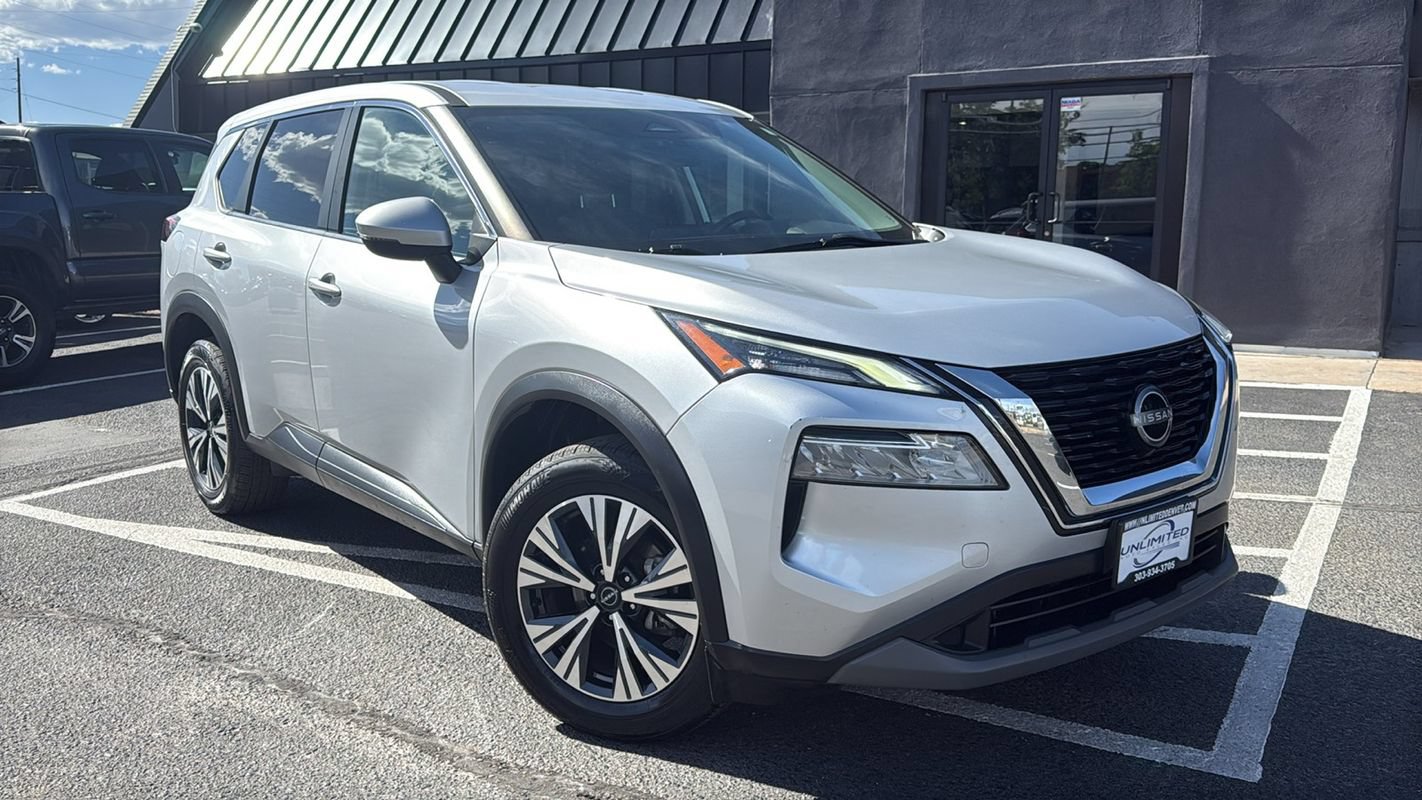 Used 2022 Nissan Rogue SV AWD/4WD image 1