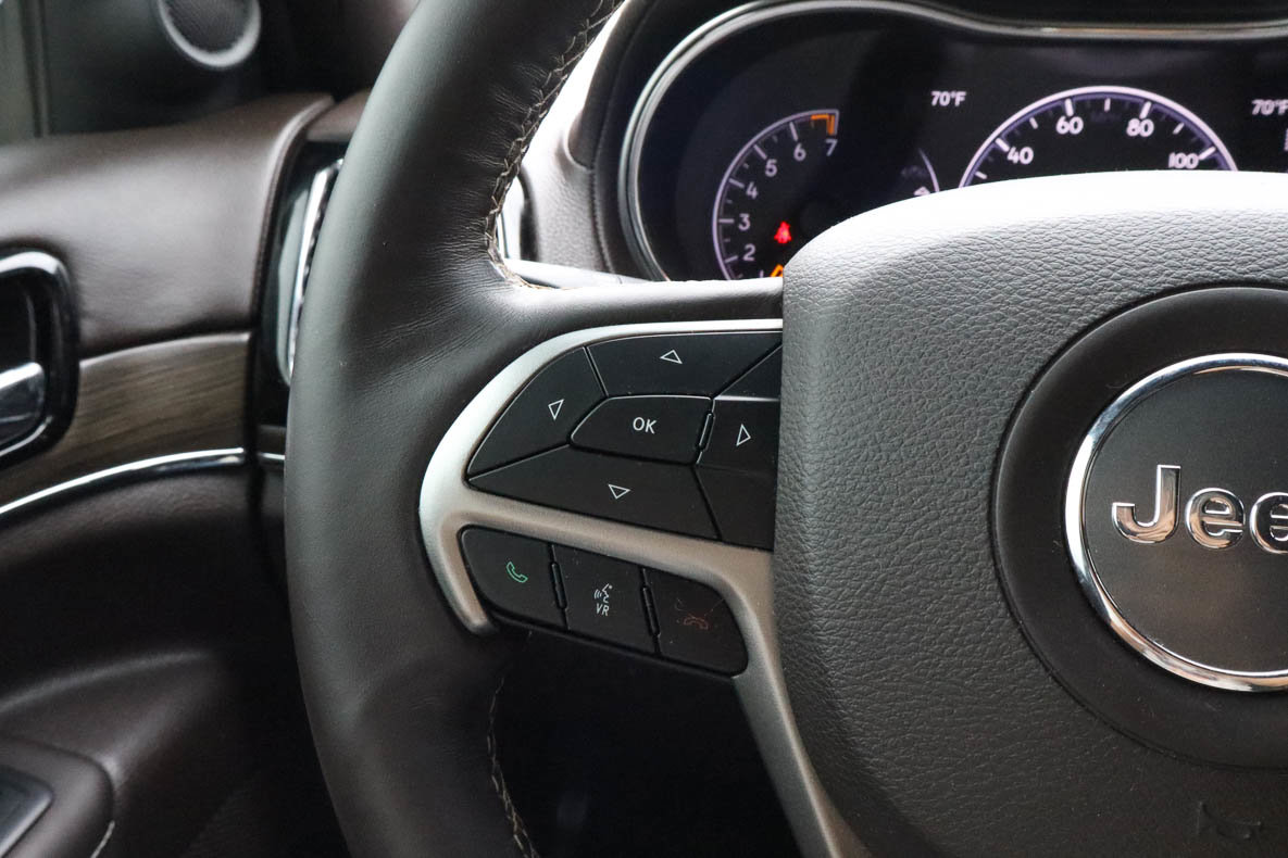 Used 2019 Jeep Grand Cherokee Overland AWD/4WD image 34