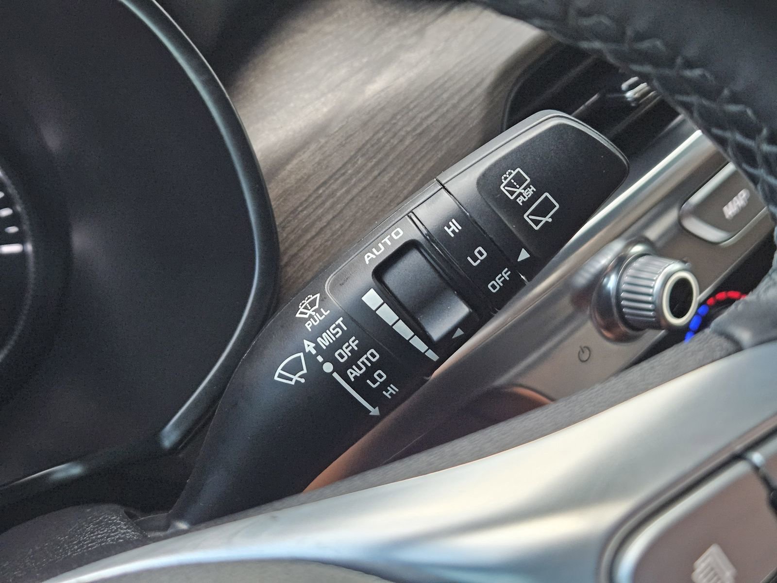 Used 2022 Kia Telluride SX w/ SX Prestige Package image 24