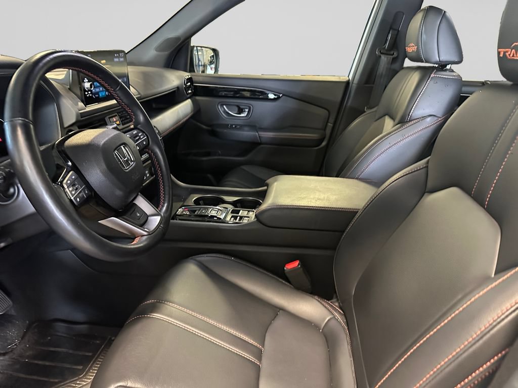 Used 2024 Honda Pilot TrailSport image 9