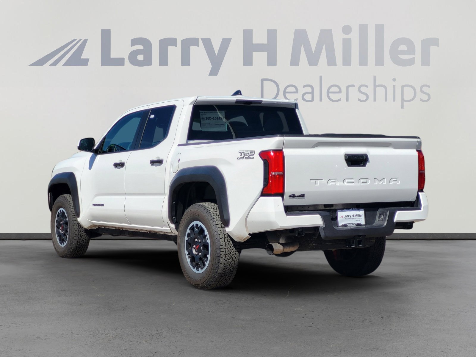 Certified 2025 Toyota Tacoma TRD Off-Road image 6