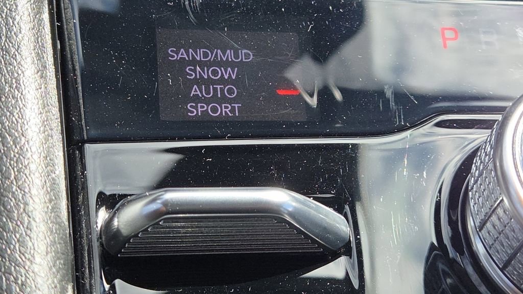 Used 2023 Jeep Grand Cherokee L Limited w/ Luxury Tech Group II image 13