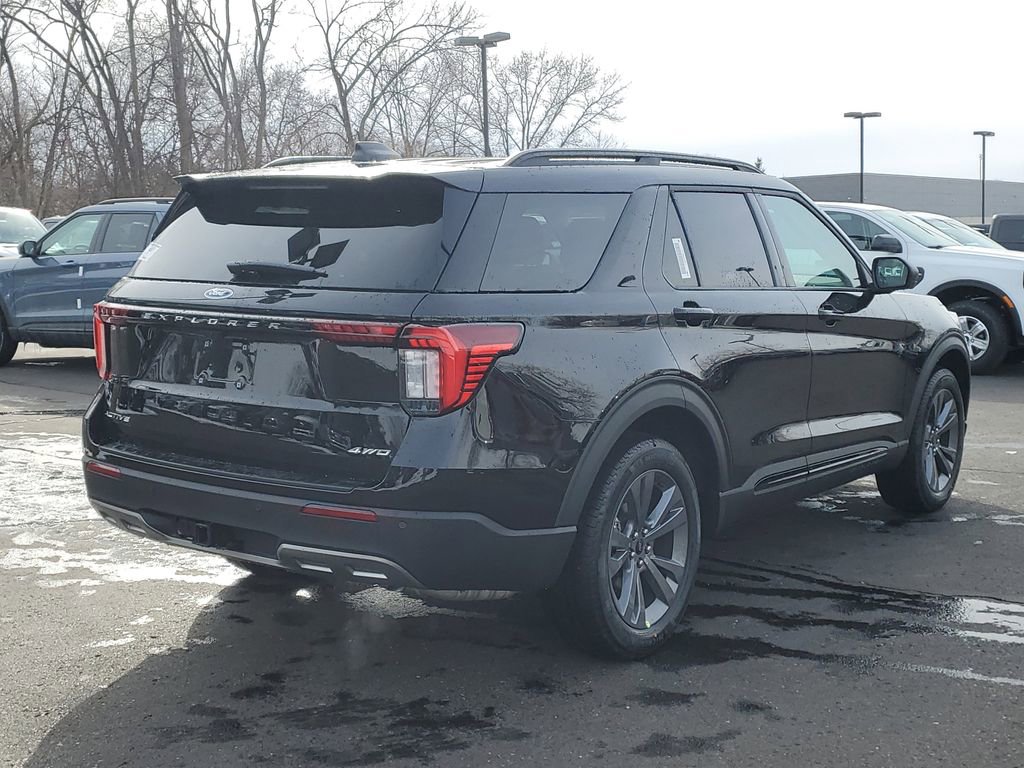 New 2026 Ford Explorer Active w/ Active Comfort Package image 4