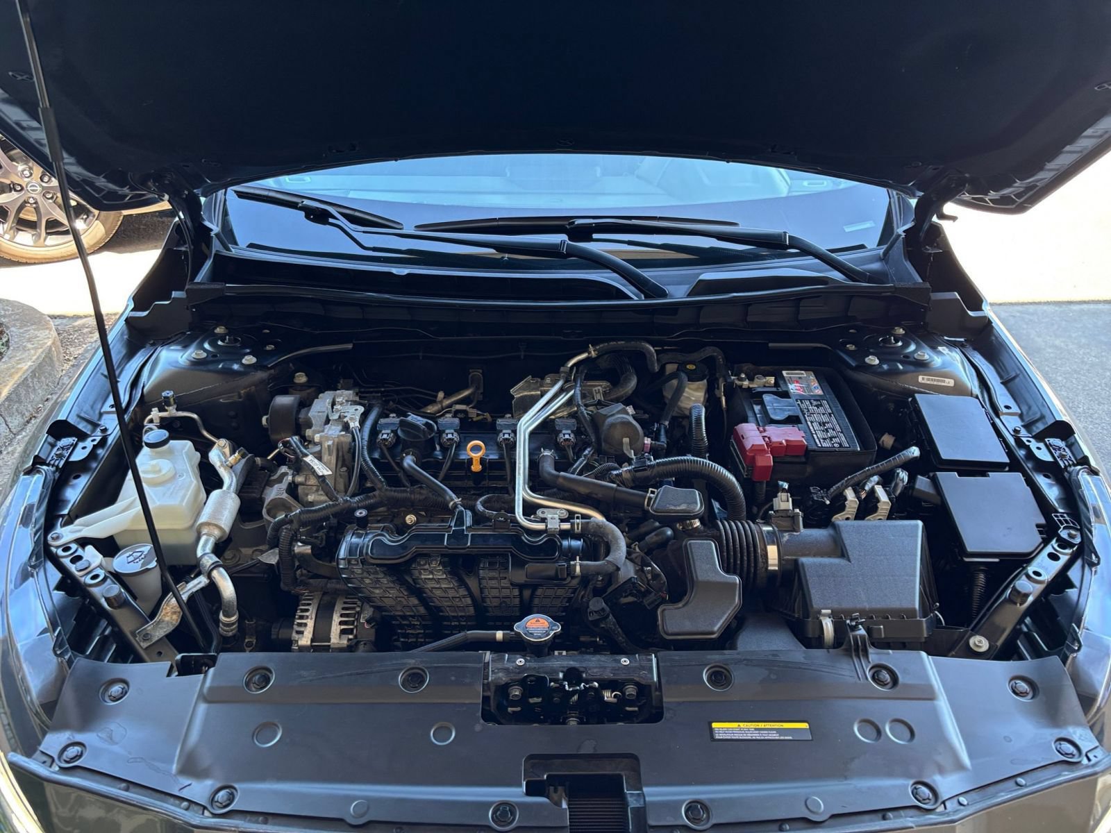 Used 2025 Nissan Altima 2.5 SV FWD image 33