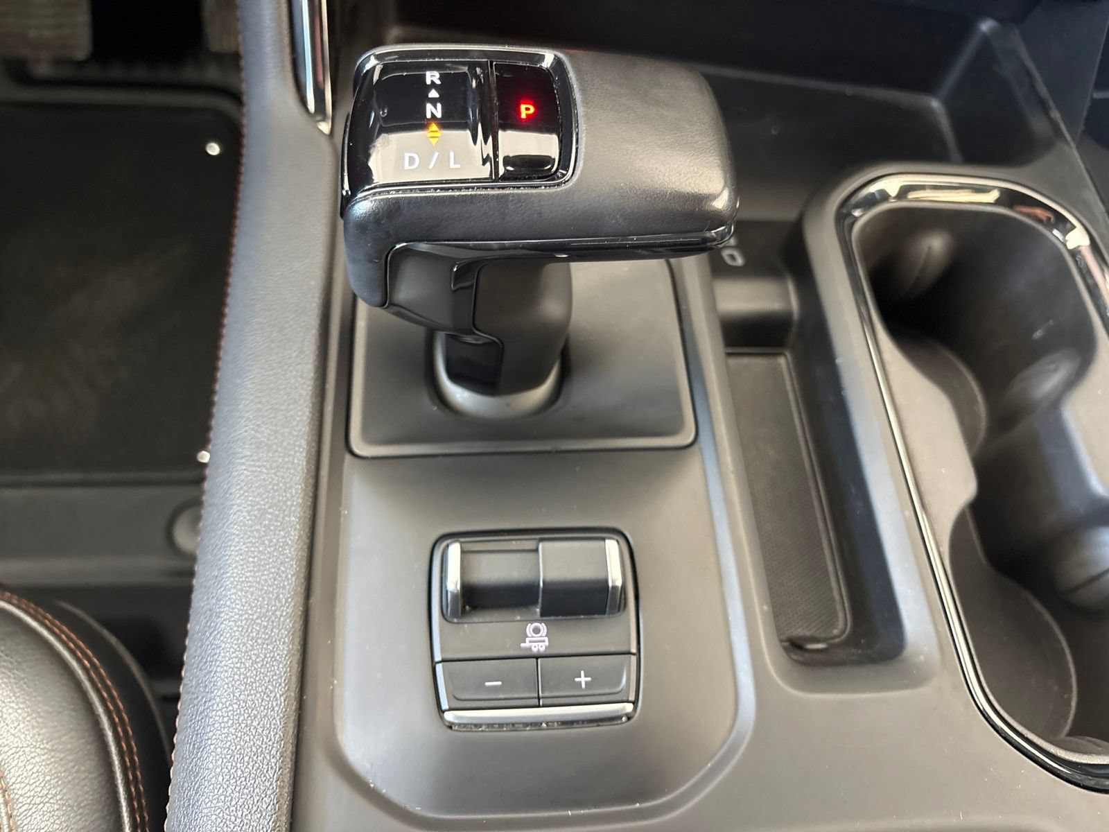 Used 2024 GMC Sierra 1500 AT4 w/ Technology Package AWD/4WD image 26
