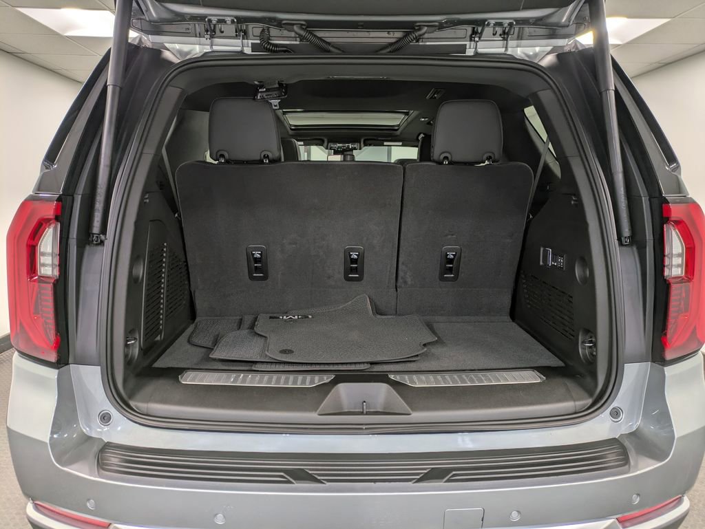 Used 2026 GMC Yukon Denali w/ Sun & Power Step Package AWD/4WD image 24