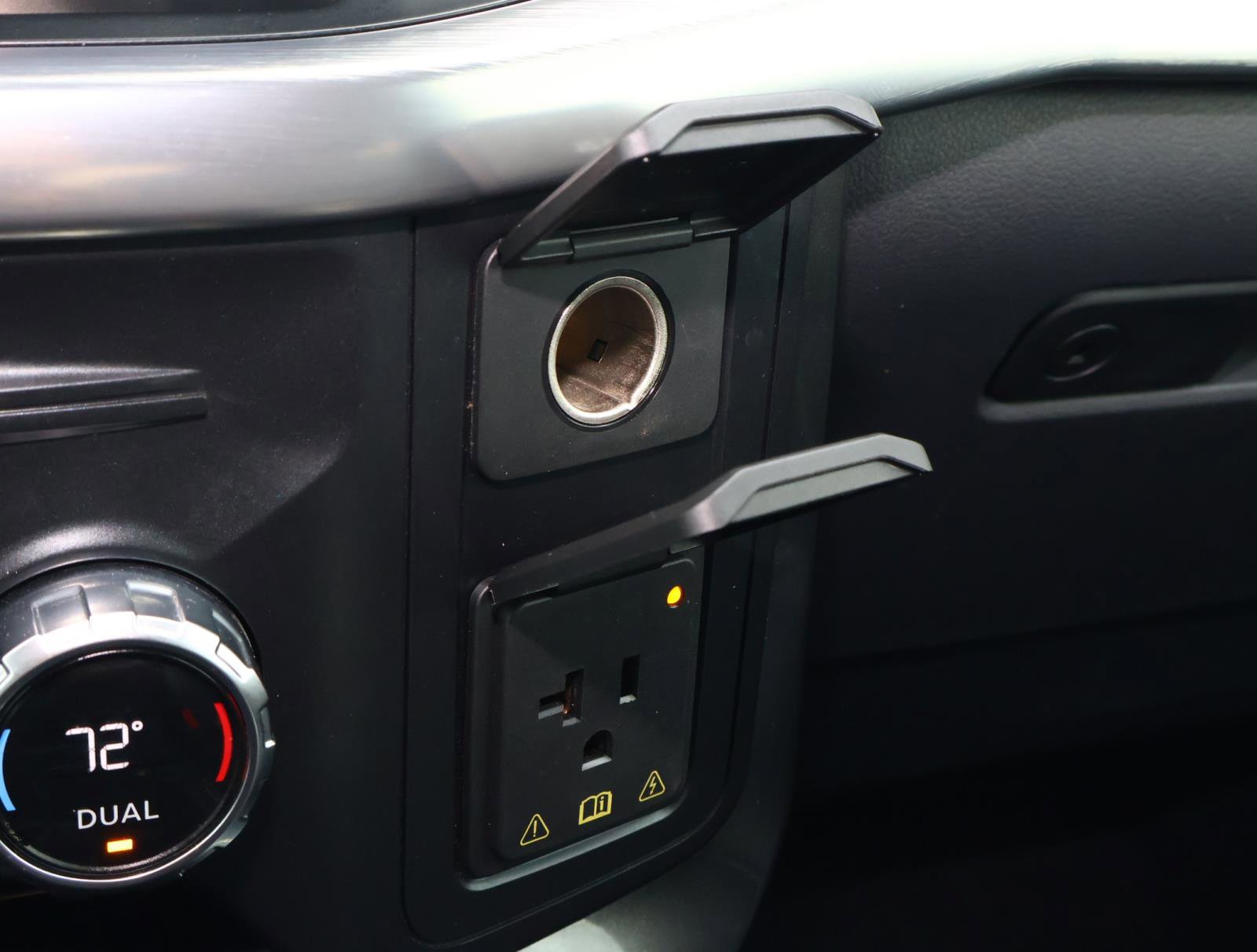 Used 2021 Ford F150 Lariat w/ Max Trailer Tow Package image 28