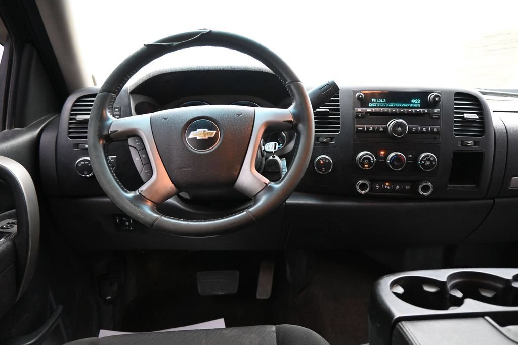 Used 2013 Chevrolet Silverado 2500 LT w/ Convenience Package AWD/4WD image 14