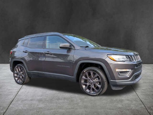 Used 2021 Jeep Compass Latitude w/ Sun and Sound Group AWD/4WD image 2