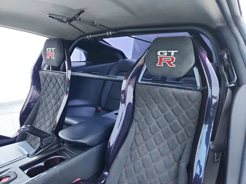 Used 2010 Nissan GT-R Premium AWD/4WD image 15