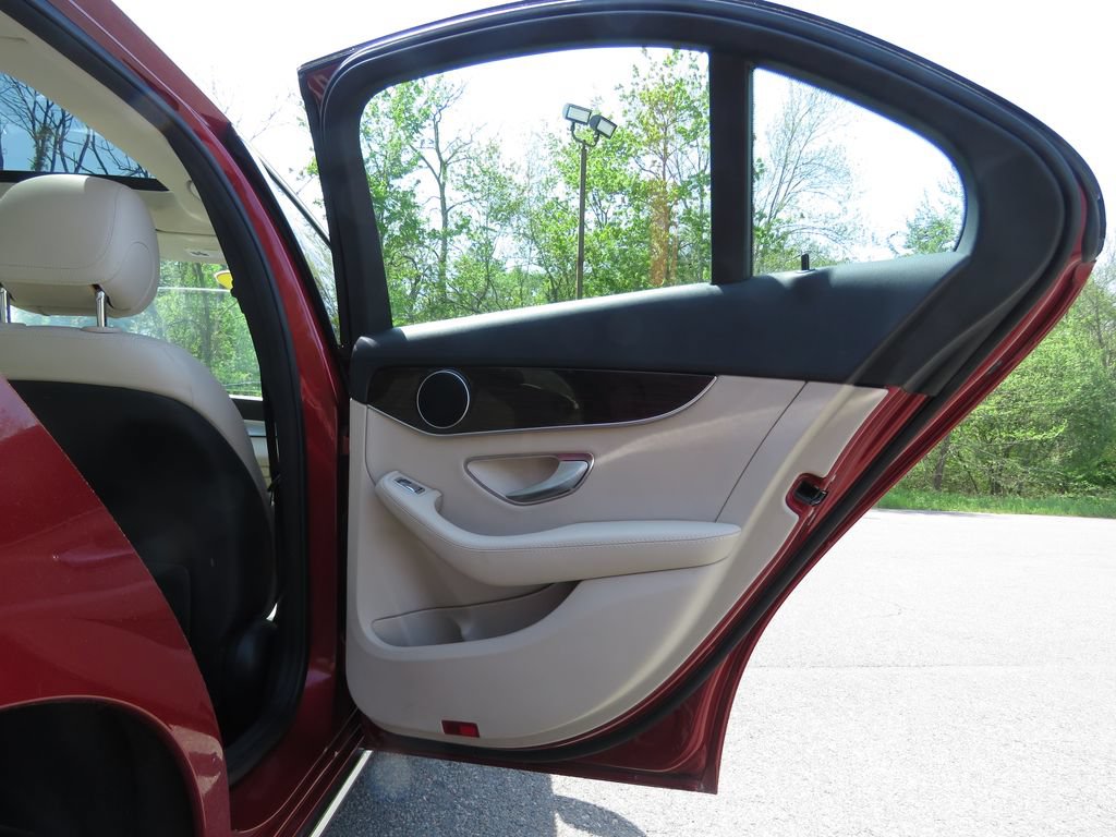 Used 2018 Mercedes-Benz C 300 4MATIC Sedan image 15