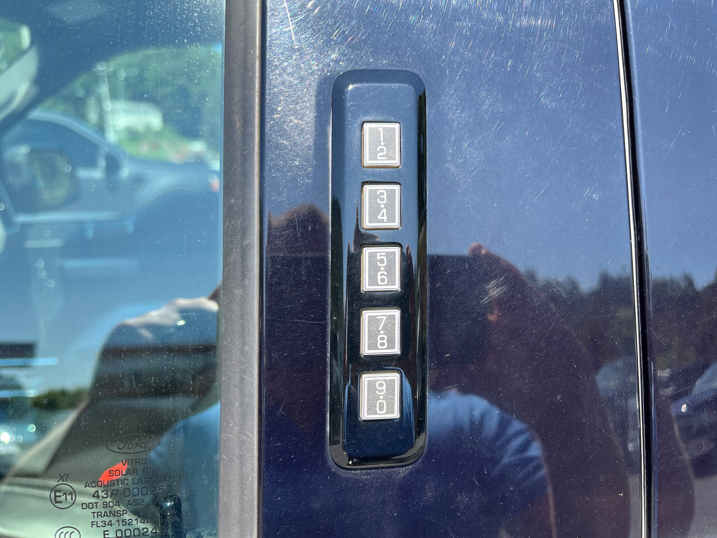 Used 2019 Ford F150 Lariat w/ Trailer Tow Package AWD/4WD image 15