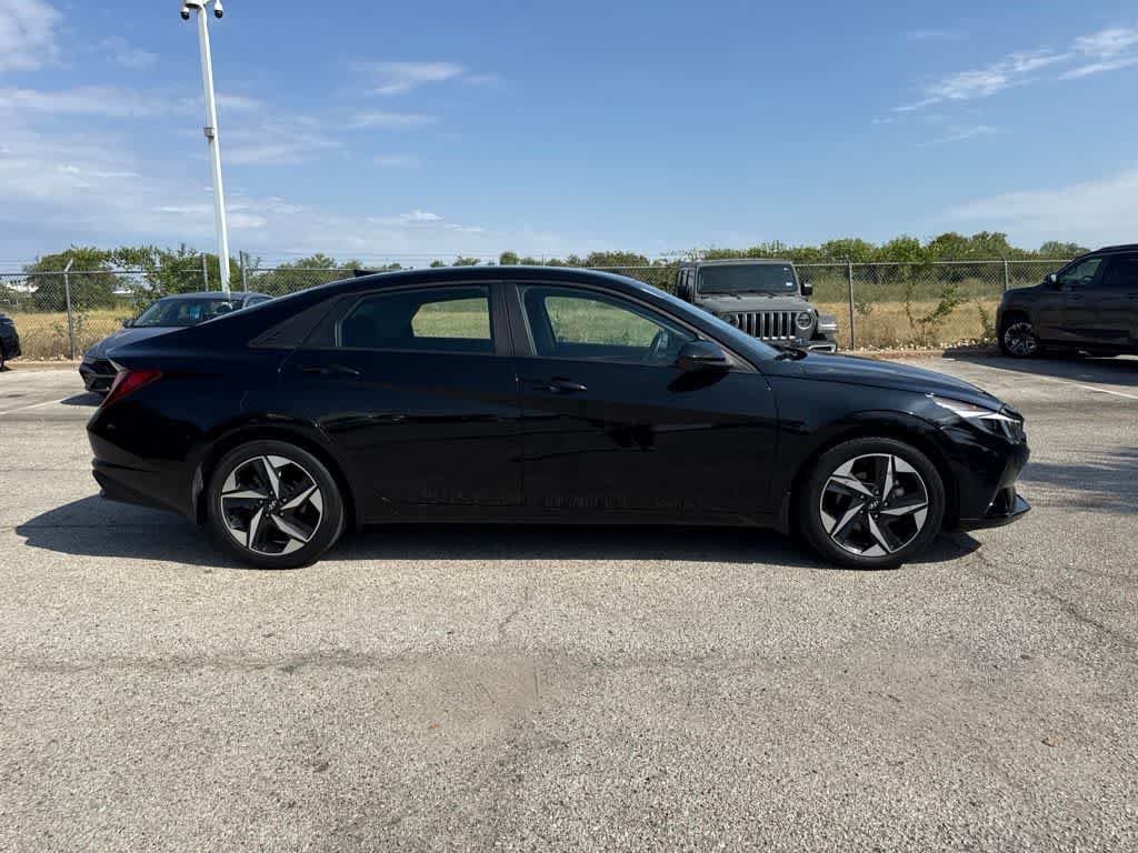 Used 2023 Hyundai Elantra SEL w/ Convenience Package FWD image 6