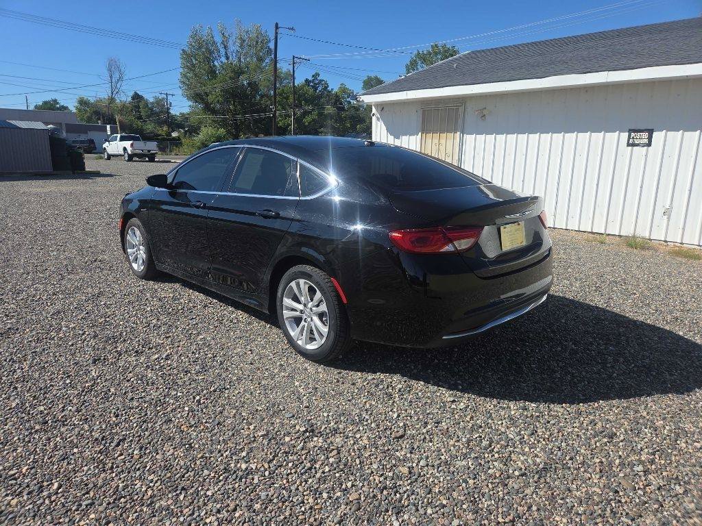 Used 2015 Chrysler 200 Limited w/ Convenience Group FWD image 3