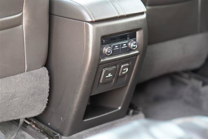 Used 2020 Chevrolet Traverse RS AWD/4WD image 73